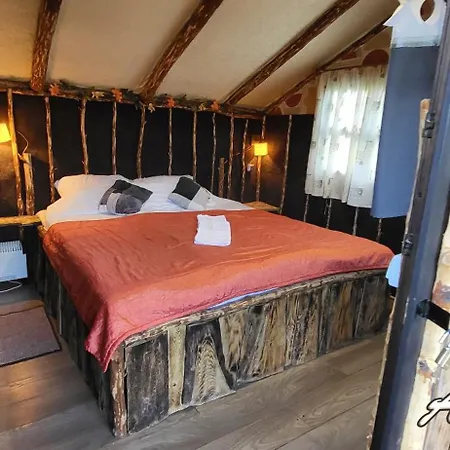 Luxusní stan Altana Letnia Nr3 - Herbergerowka Na Wsi *