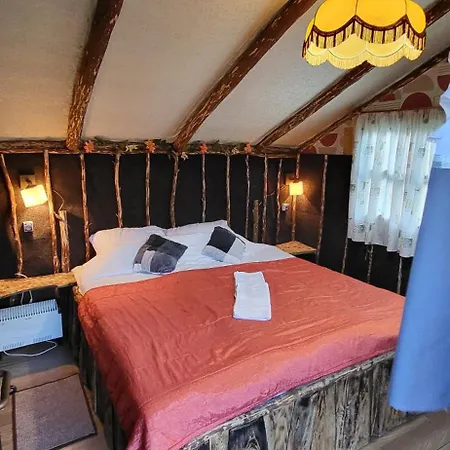 Domki Bungalowe Nr 3 * Sloszow